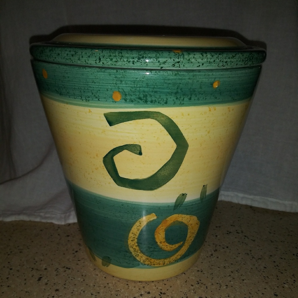 Mr Bitts Covered Canister